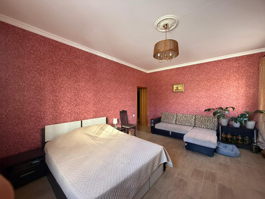 Продам двухкомнатную (2-комн.) квартиру, Маяковского ул, 5а, Геленджик г