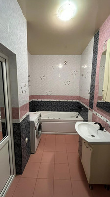 Продам двухкомнатную (2-комн.) квартиру, Маяковского ул, 5а, Геленджик г