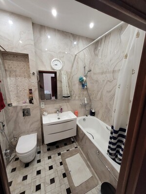 Продам 2-комн. в 3-комн. квартире, Адмирала Макарова ул, 6Бк2, Москва г