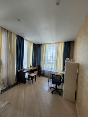 Продам трехкомнатную (3-комн.) квартиру, Адмирала Макарова ул, 6Бк2, Москва г