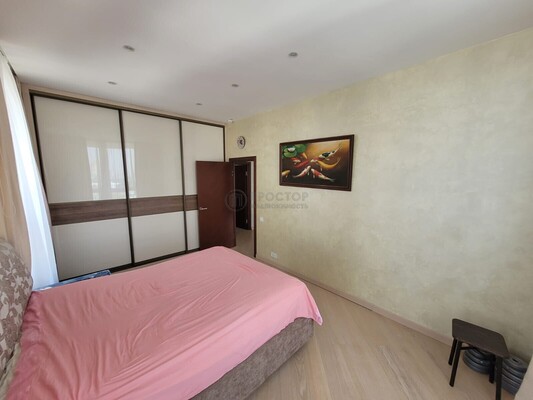 Продам трехкомнатную (3-комн.) квартиру, Адмирала Макарова ул, 6Бк2, Москва г