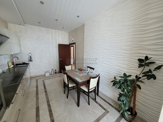 Продам трехкомнатную (3-комн.) квартиру, Адмирала Макарова ул, 6Бк2, Москва г