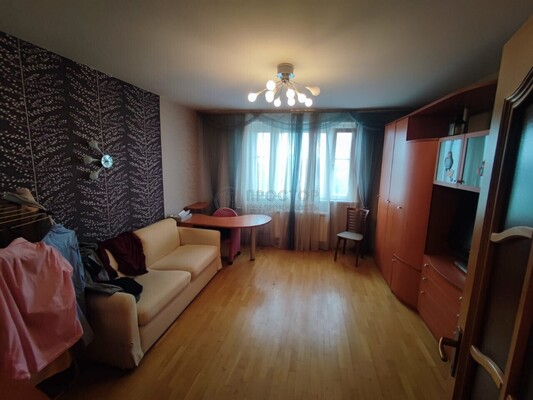 Продам трехкомнатную (3-комн.) квартиру, Ярославское ш, 2к2, Москва г