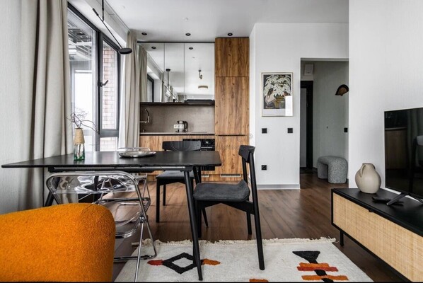 Продам двухкомнатную (2-комн.) квартиру, Окружной проезд, 10Б, Москва г