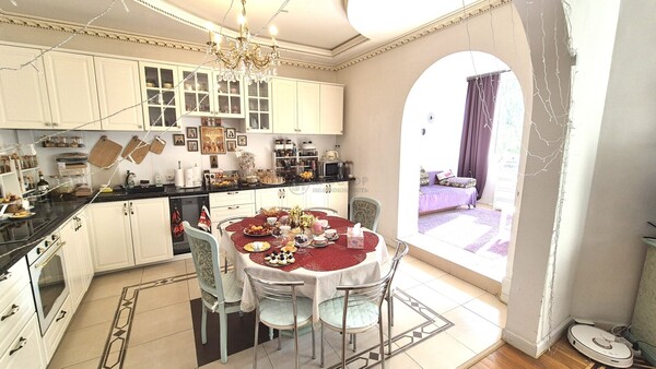 Продам трехкомнатную (3-комн.) квартиру, Удальцова ул, 81, Москва г