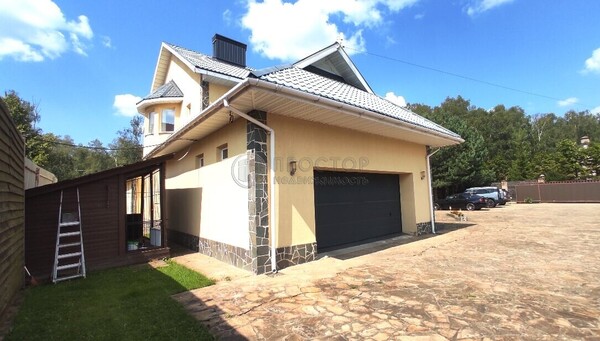 Продам коммерческое помещение 550 м2, Радужная ул, 4, Красные Холмы д