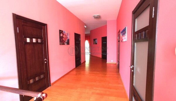 Продам коммерческое помещение 550 м2, Радужная ул, 4, Красные Холмы д