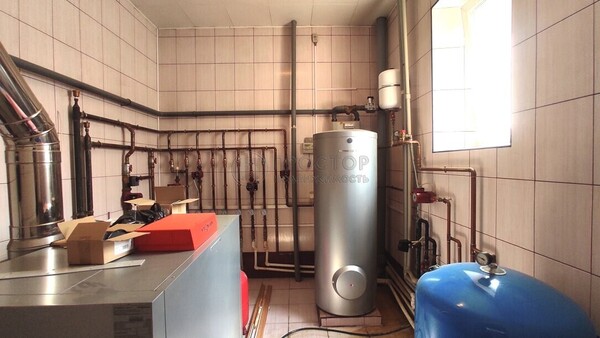 Продам коммерческое помещение 550 м2, Радужная ул, 4, Красные Холмы д