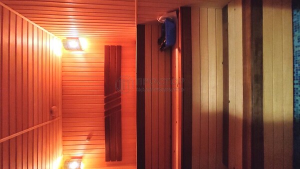 Продам коммерческое помещение 550 м2, Радужная ул, 4, Красные Холмы д