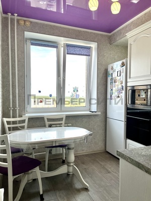 Продам двухкомнатную (2-комн.) квартиру, Хрустальный пер, 27, Калуга г