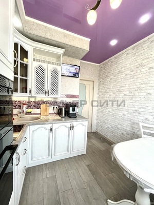 Продам двухкомнатную (2-комн.) квартиру, Хрустальный пер, 27, Калуга г