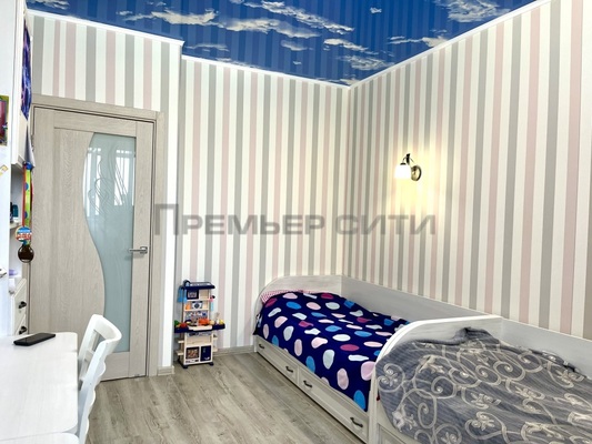 Продам двухкомнатную (2-комн.) квартиру, Хрустальный пер, 27, Калуга г