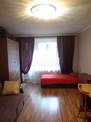 Продам двухкомнатную (2-комн.) квартиру, Орбели ул, 12, Санкт-Петербург г