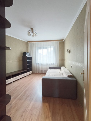 Продам двухкомнатную (2-комн.) квартиру, Товарный пер, 3, Калининград г
