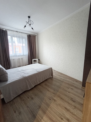 Продам двухкомнатную (2-комн.) квартиру, Товарный пер, 3, Калининград г