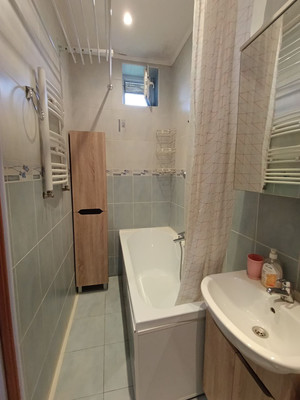 Продам двухкомнатную (2-комн.) квартиру, Товарный пер, 3, Калининград г