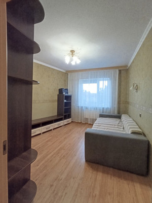 Продам двухкомнатную (2-комн.) квартиру, Товарный пер, 3, Калининград г