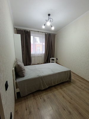 Продам двухкомнатную (2-комн.) квартиру, Товарный пер, 3, Калининград г