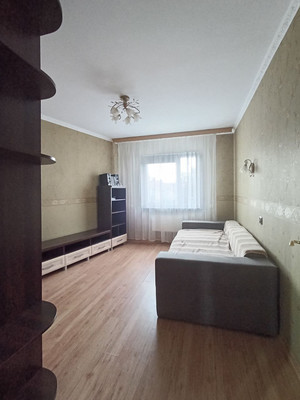 Продам двухкомнатную (2-комн.) квартиру, Товарный пер, 3, Калининград г
