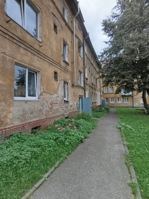 Продам двухкомнатную (2-комн.) квартиру, Товарный пер, 3, Калининград г