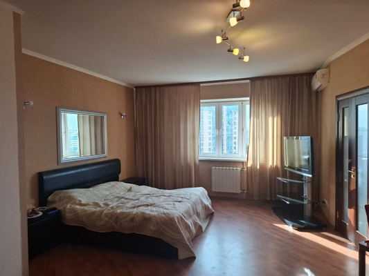 Продам однокомнатную (1-комн.) квартиру, Успенская ул, 32, Красногорск г