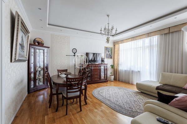 Продам многокомнатную квартиру, 1-я Машиностроения ул, 4к1, Москва г