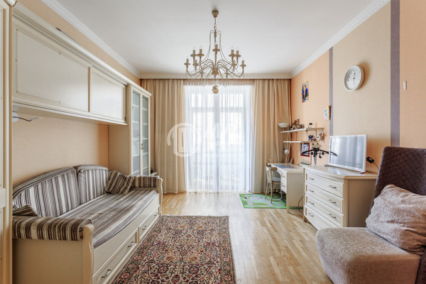 Продам многокомнатную квартиру, 1-я Машиностроения ул, 4к1, Москва г