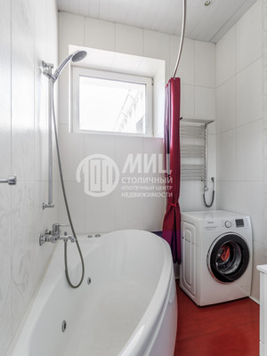 Продам многокомнатную квартиру, 1-я Машиностроения ул, 4к1, Москва г
