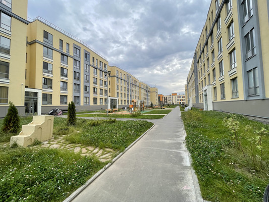 Продам двухкомнатную (2-комн.) квартиру, Мира ул, 6к3, Шушары п