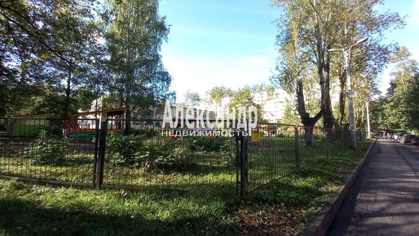 Продам комнату в 6-комн. квартире, Здоровцева ул, 10, Санкт-Петербург г