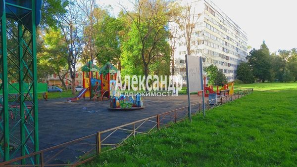 Продам комнату в 6-комн. квартире, Здоровцева ул, 10, Санкт-Петербург г