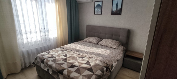 Сдам двухкомнатную (2-комн.) квартиру, Мурата Ахеджака ул, 21к1, Новороссийск г