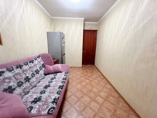 Продам трехкомнатную (3-комн.) квартиру, Ботаническая ул, 13, Казань г