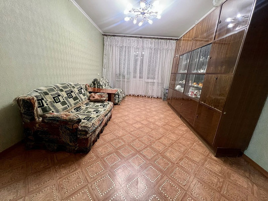 Продам трехкомнатную (3-комн.) квартиру, Ботаническая ул, 13, Казань г