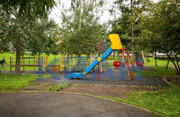 Продам трехкомнатную (3-комн.) квартиру, 2-я Хабаровская ул, 8А, Красноярск г