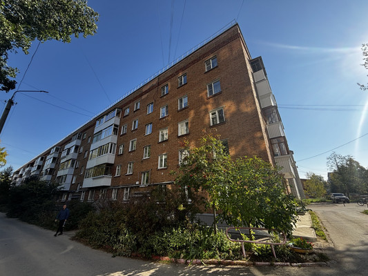 Продам трехкомнатную (3-комн.) квартиру, Пушкина ул, 51, Сыктывкар г
