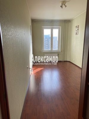 Продам однокомнатную (1-комн.) квартиру, Богатырский пр-кт, 32к1, Санкт-Петербург г