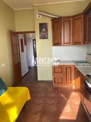 Продам однокомнатную (1-комн.) квартиру, Богатырский пр-кт, 32к1, Санкт-Петербург г