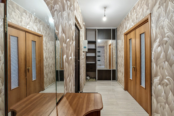 Продам однокомнатную (1-комн.) квартиру, Трашутина ул, 11, Челябинск г