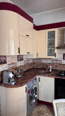 Продам двухкомнатную (2-комн.) квартиру, Жуковского ул, 24, Симферополь г