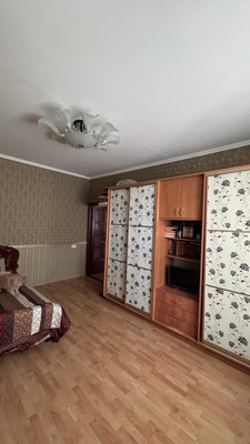 Продам двухкомнатную (2-комн.) квартиру, Жуковского ул, 24, Симферополь г