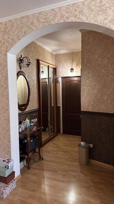 Продам двухкомнатную (2-комн.) квартиру, Жуковского ул, 24, Симферополь г