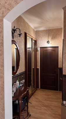 Продам двухкомнатную (2-комн.) квартиру, Жуковского ул, 24, Симферополь г