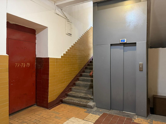 Продам двухкомнатную (2-комн.) квартиру, Танковый проезд, 3, Москва г