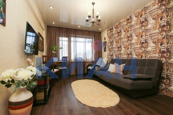 Продам двухкомнатную (2-комн.) квартиру, Железнодорожников ул, 8, Красноярск г