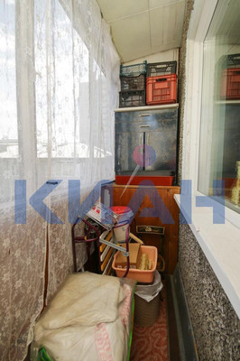 Продам двухкомнатную (2-комн.) квартиру, Железнодорожников ул, 8, Красноярск г