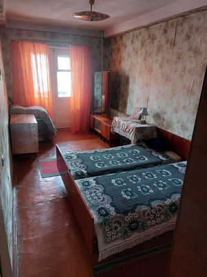 Продам трехкомнатную (3-комн.) квартиру, Киевская ул, 126, Симферополь г