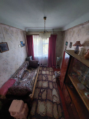 Продам трехкомнатную (3-комн.) квартиру, Киевская ул, 126, Симферополь г