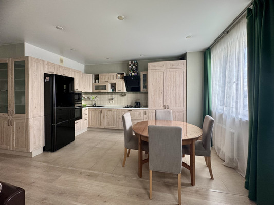 Продам трехкомнатную (3-комн.) квартиру, Кальная ул, 5, Рязань г