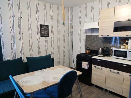 Продам однокомнатную (1-комн.) квартиру, Курковицкое ш, 11Б, Кикерино п